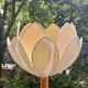 Large flower floor lamp in turned wood – Vintage – 70s/80s spirit