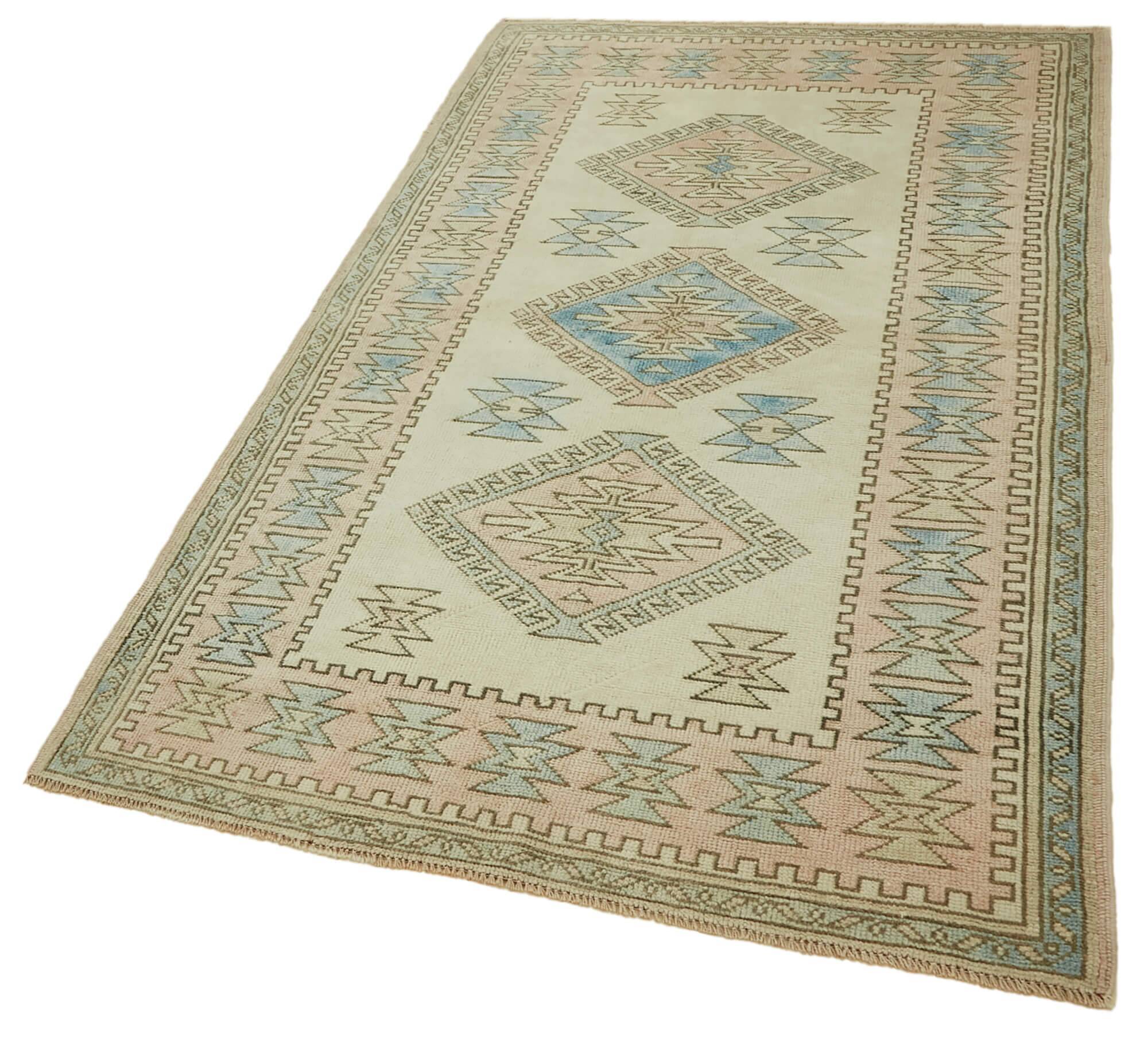 Turkish Vintage Anatolian Rug 122 cm x 210 cm