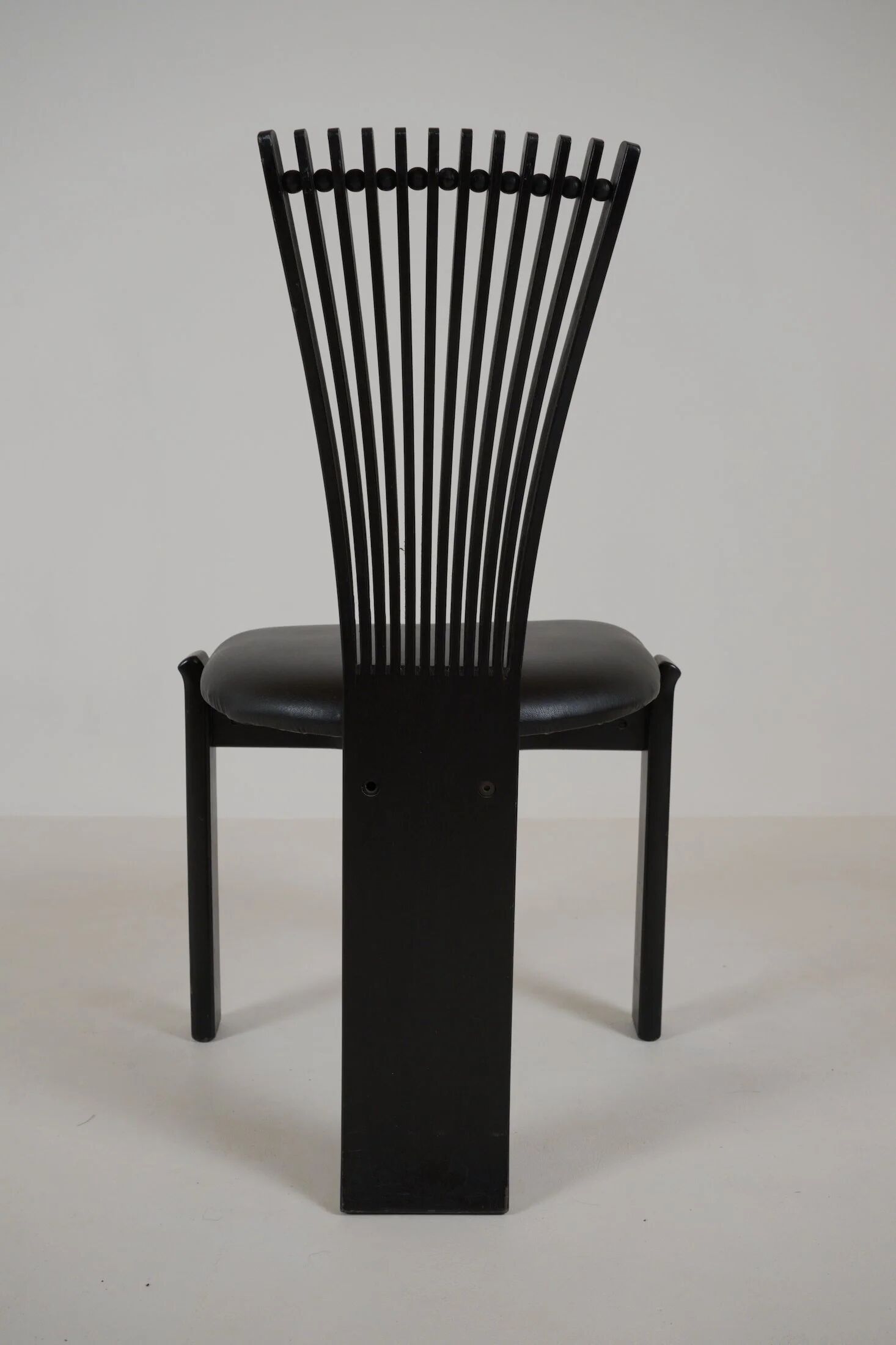 Set of 4 dining chairs "Totem" by Torstein Nilsen