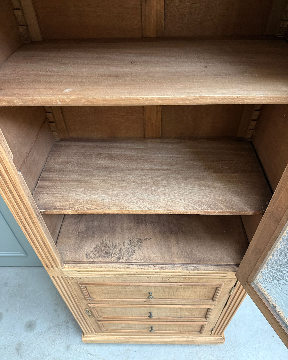 Renovated Parisian showcase