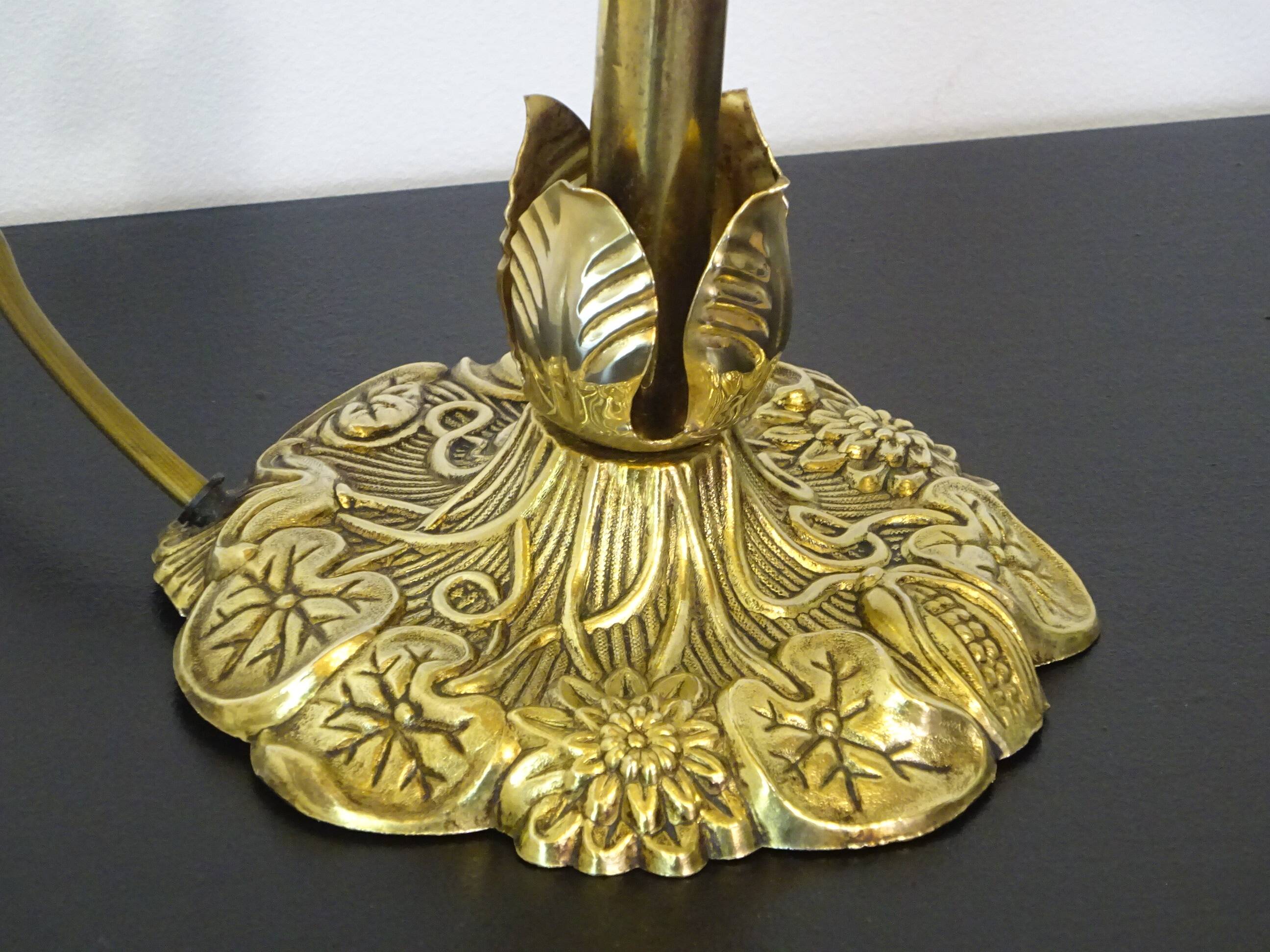 Bronze swan neck lamp, silk shade.