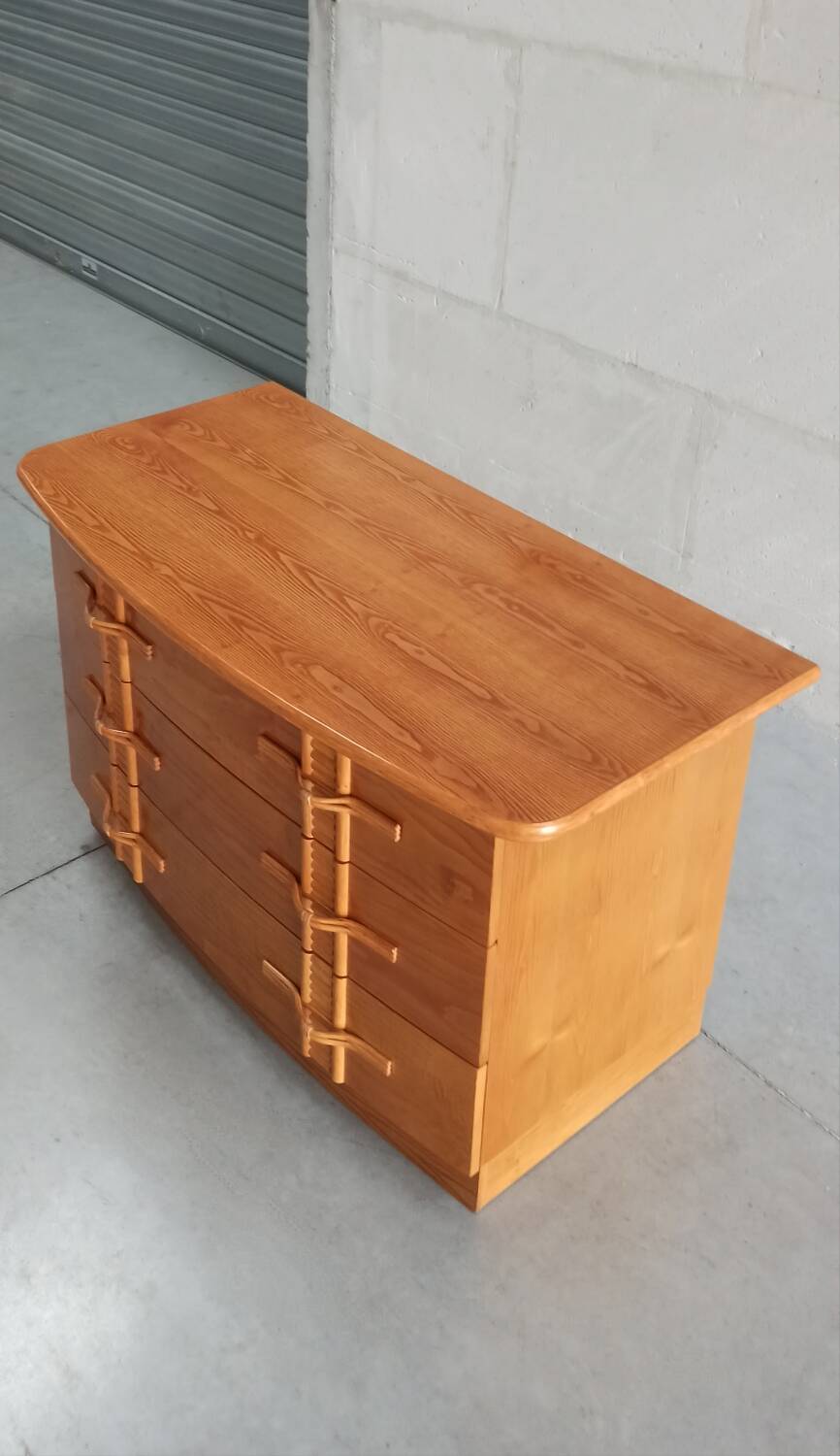 Vintage chest of drawers with bamboo and rattan details