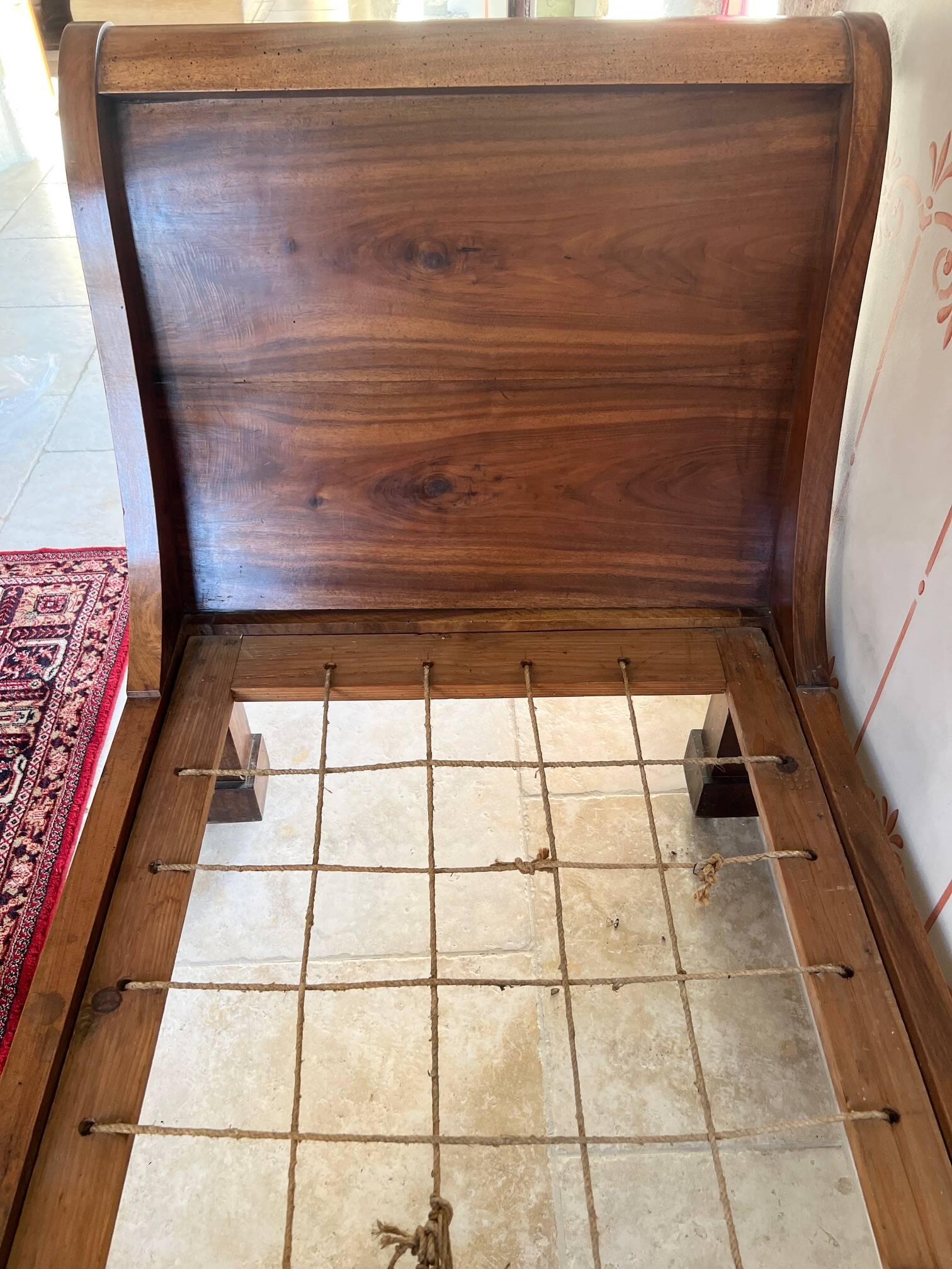 Empire style daybed (19th century) + new mattress (sleeping area 180x73cm), walnut chaise longue