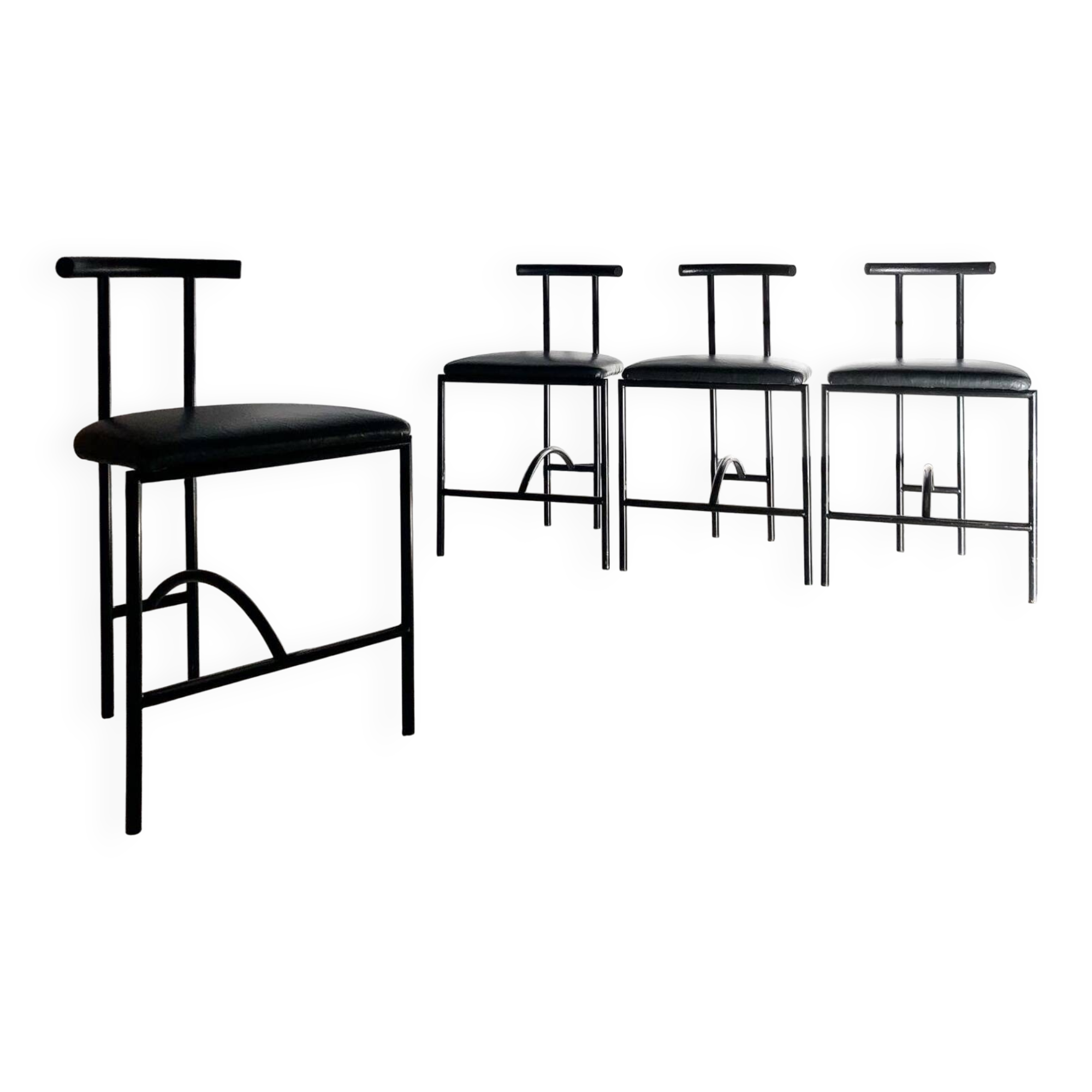 4 chaises Tokyo , design Rodney Kinsman 1985