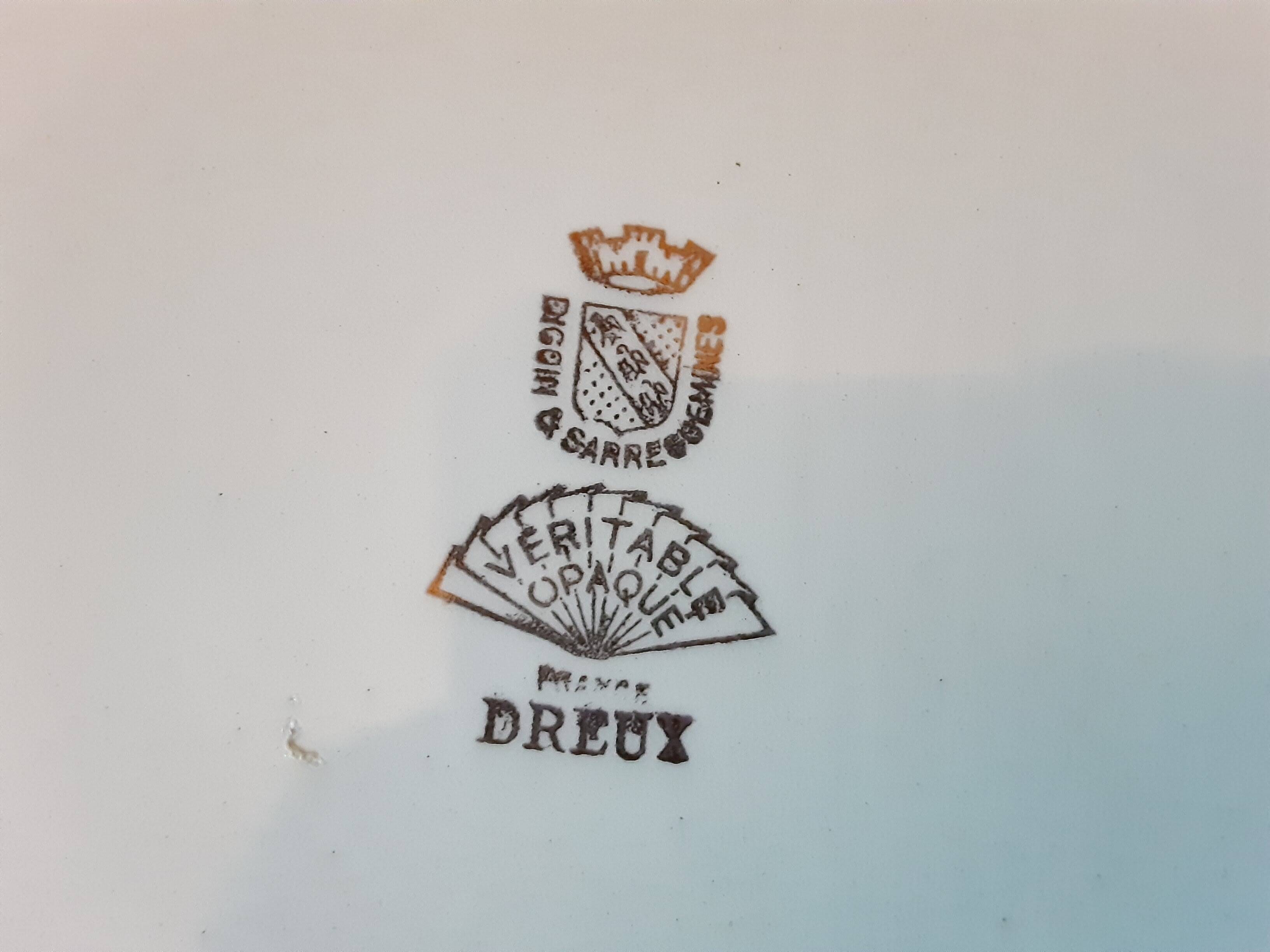 Set of 9 Digoin Sarreguemines dinner plates