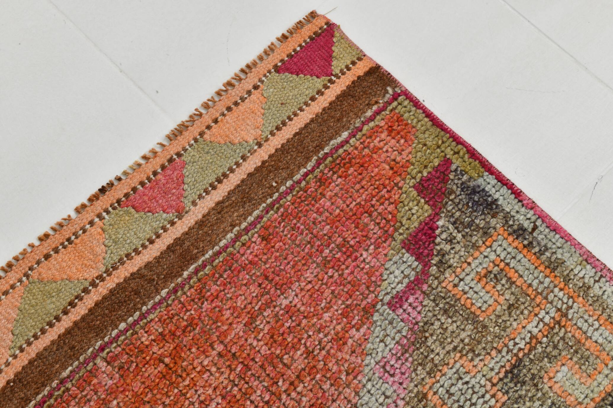 3x11 Shades Of Pink Antique Runner Rug, Handmade Runner Rug, 96x329Cm