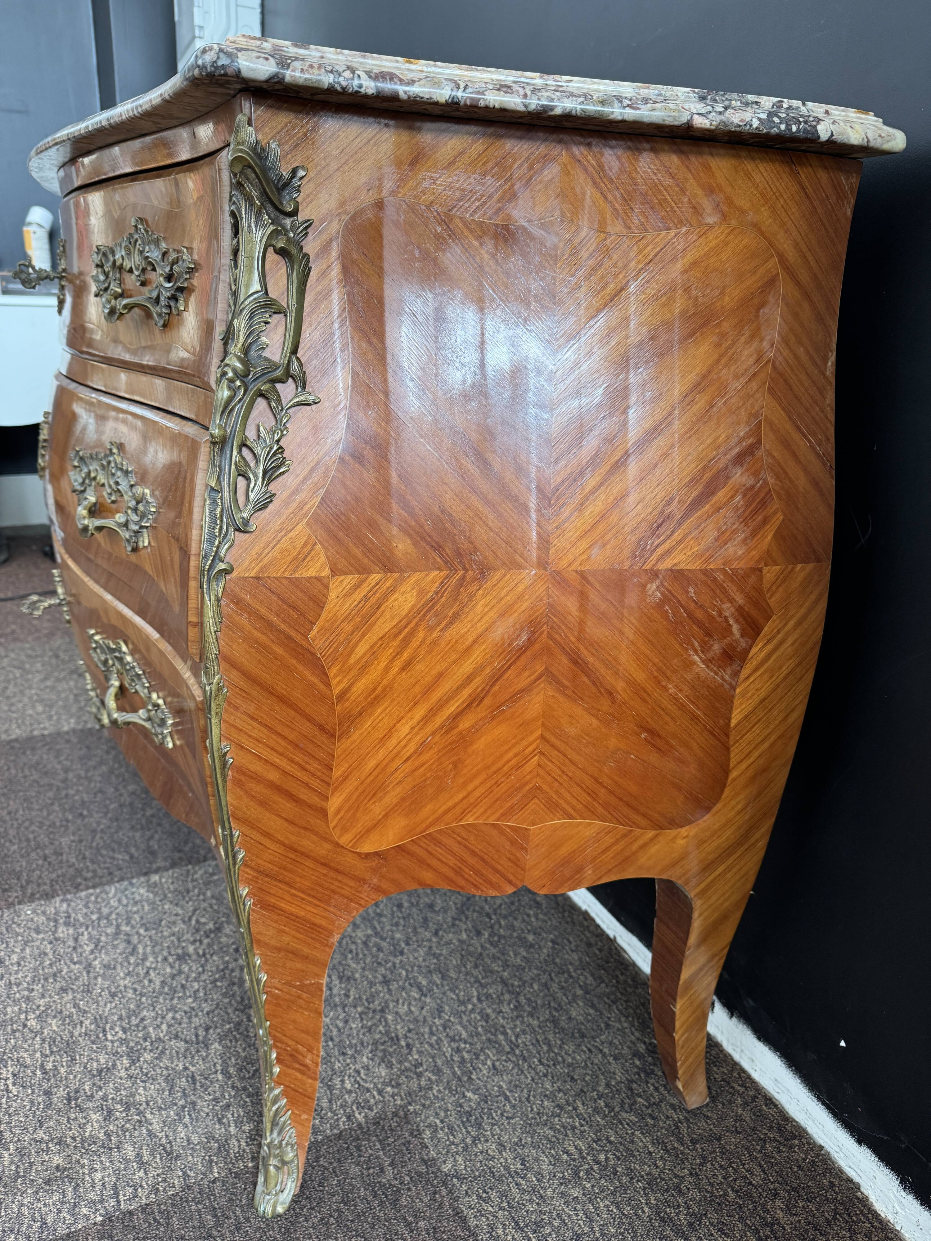 Bordeaux inlaid chest of drawers with marble and bronze ornament