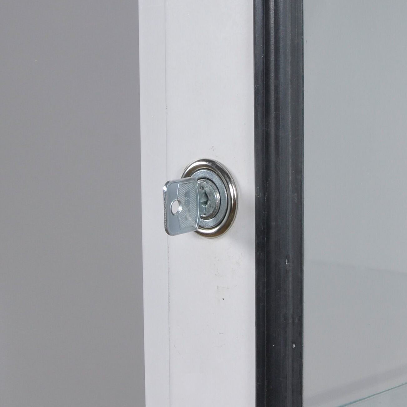 Showcase with 5 shelves in glass 1975