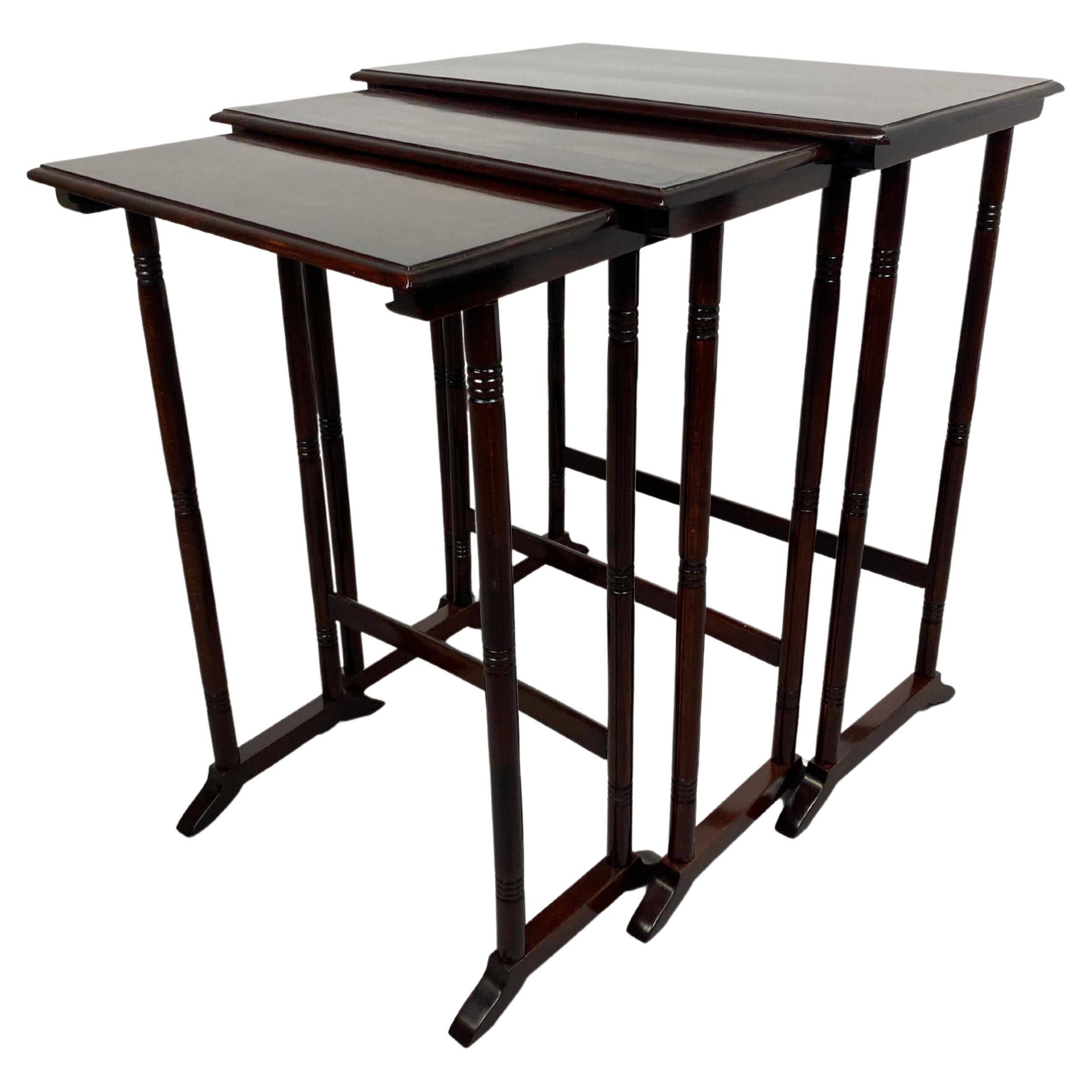 Nest tables Secession by Thonet