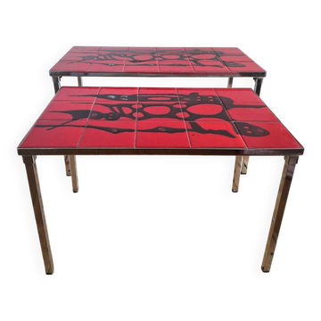 Pair of nesting coffee tables, vintage ceramic furniture.