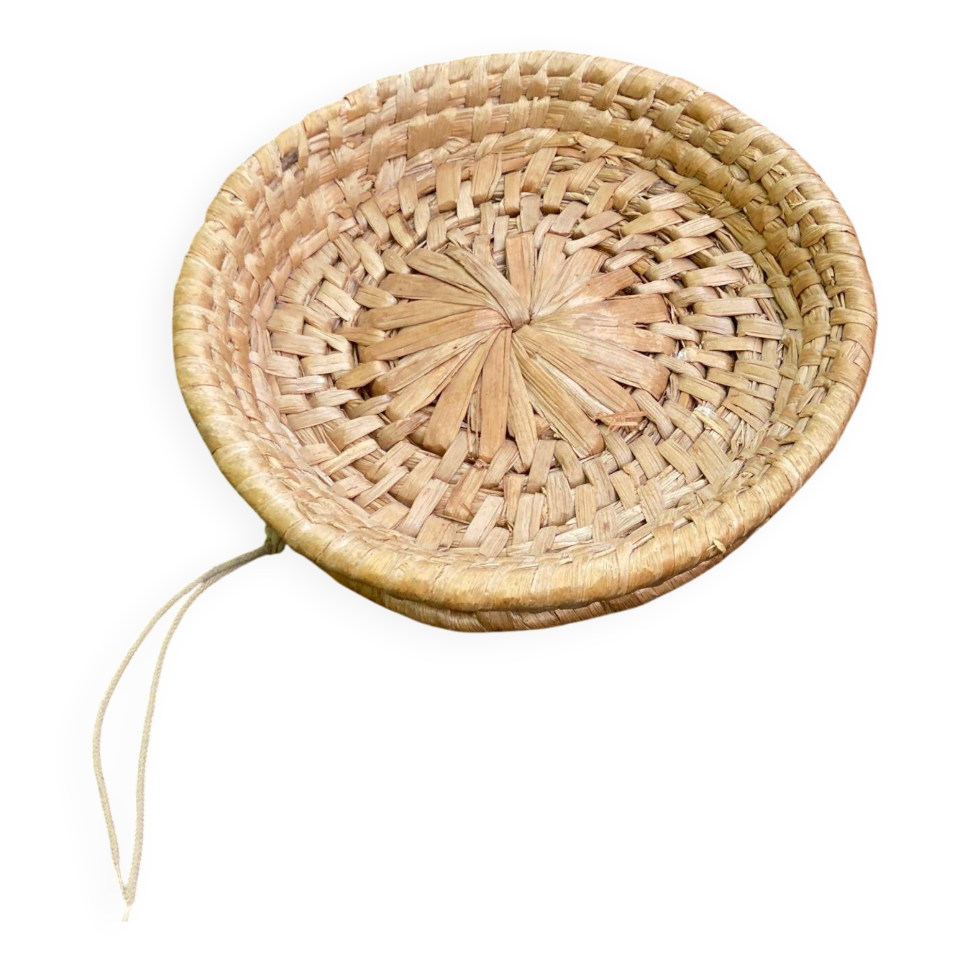 Round basket woven from banana fibre.