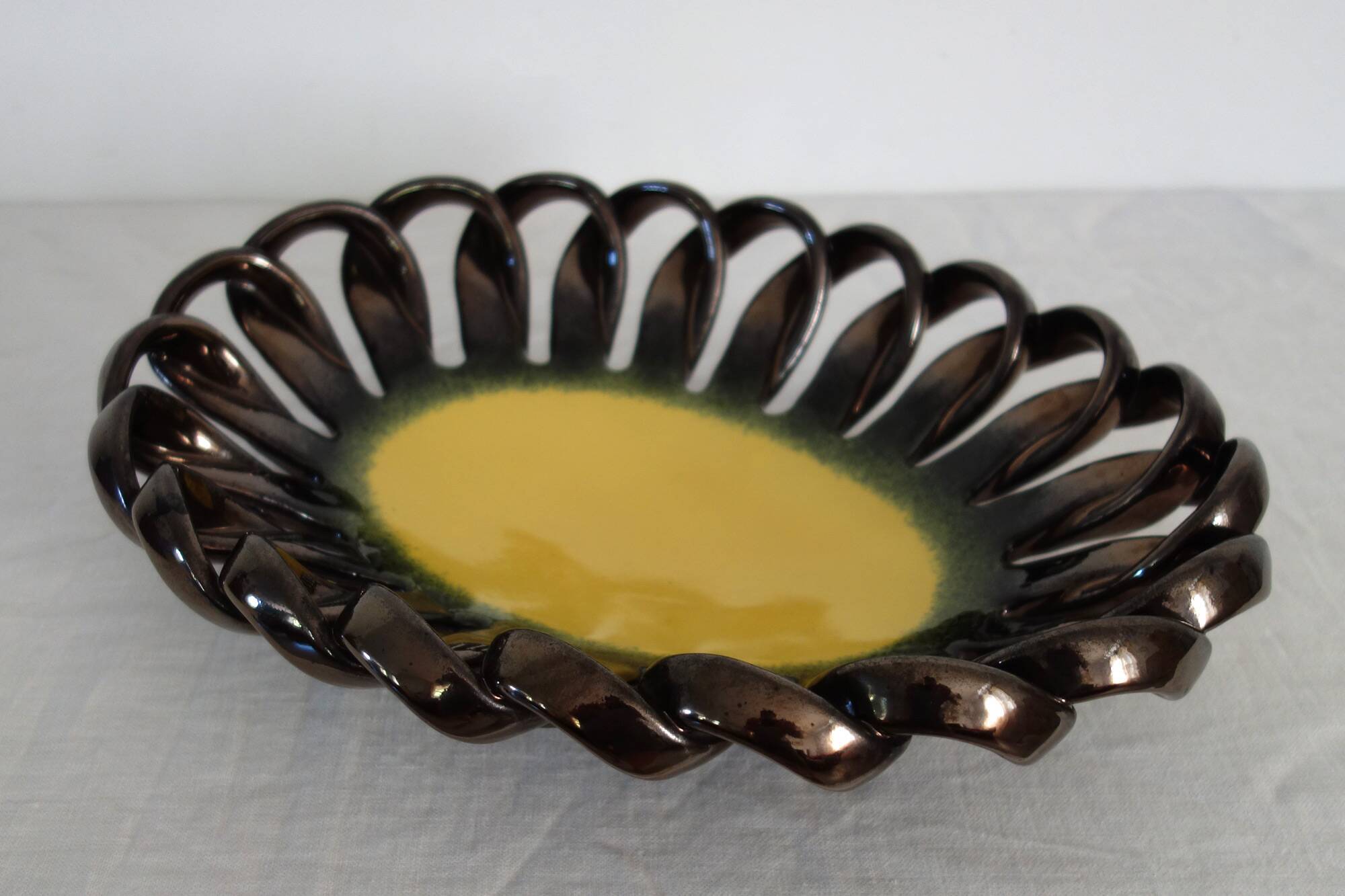 1950s ceramic fruit bowl