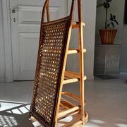 Étagère vintage en rotin et cannage – années 70