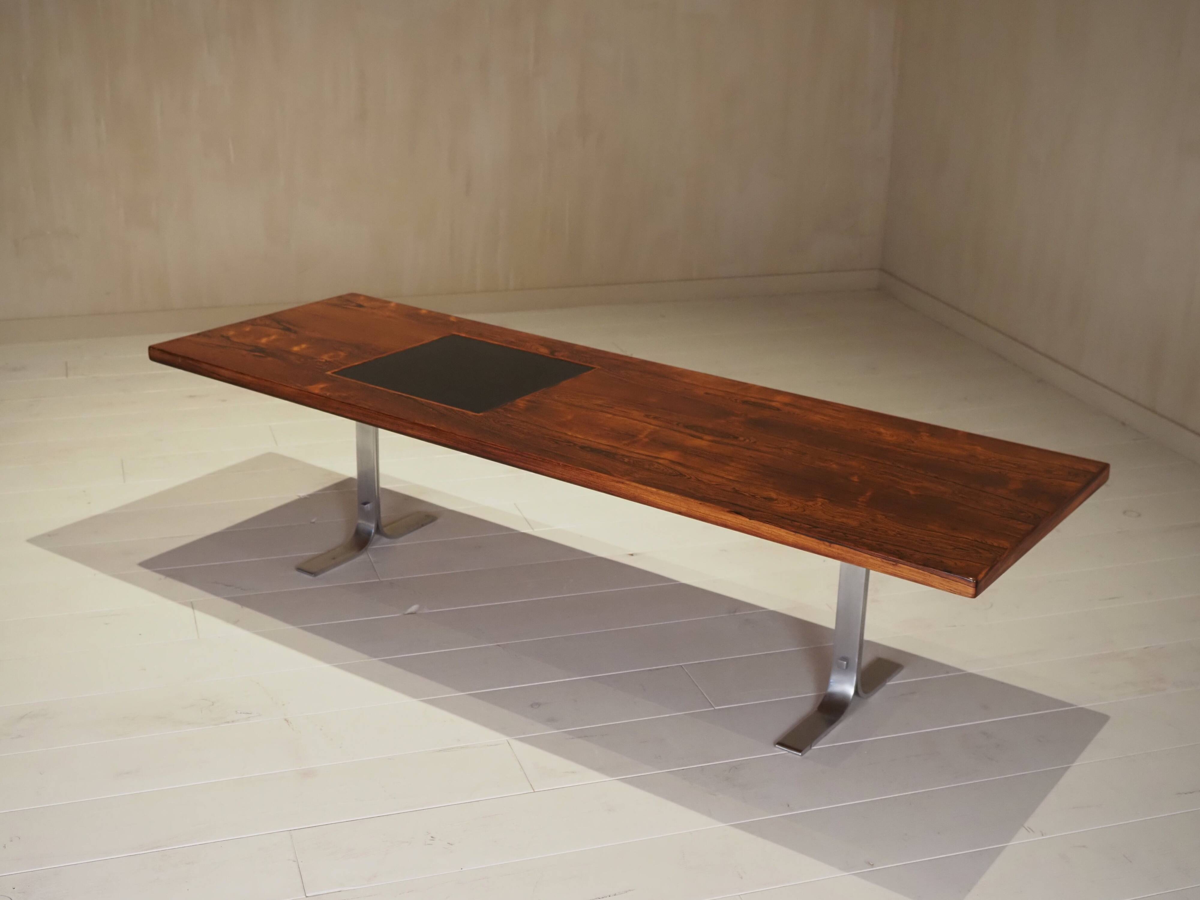 "Model 66" coffee table from the 1950s by Erik Bach.