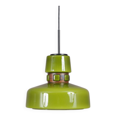 Lampe suspendue en verre vert des années 1970 avec des détails en cuivre par Victor Berndt pour Flygsfors, Suède.