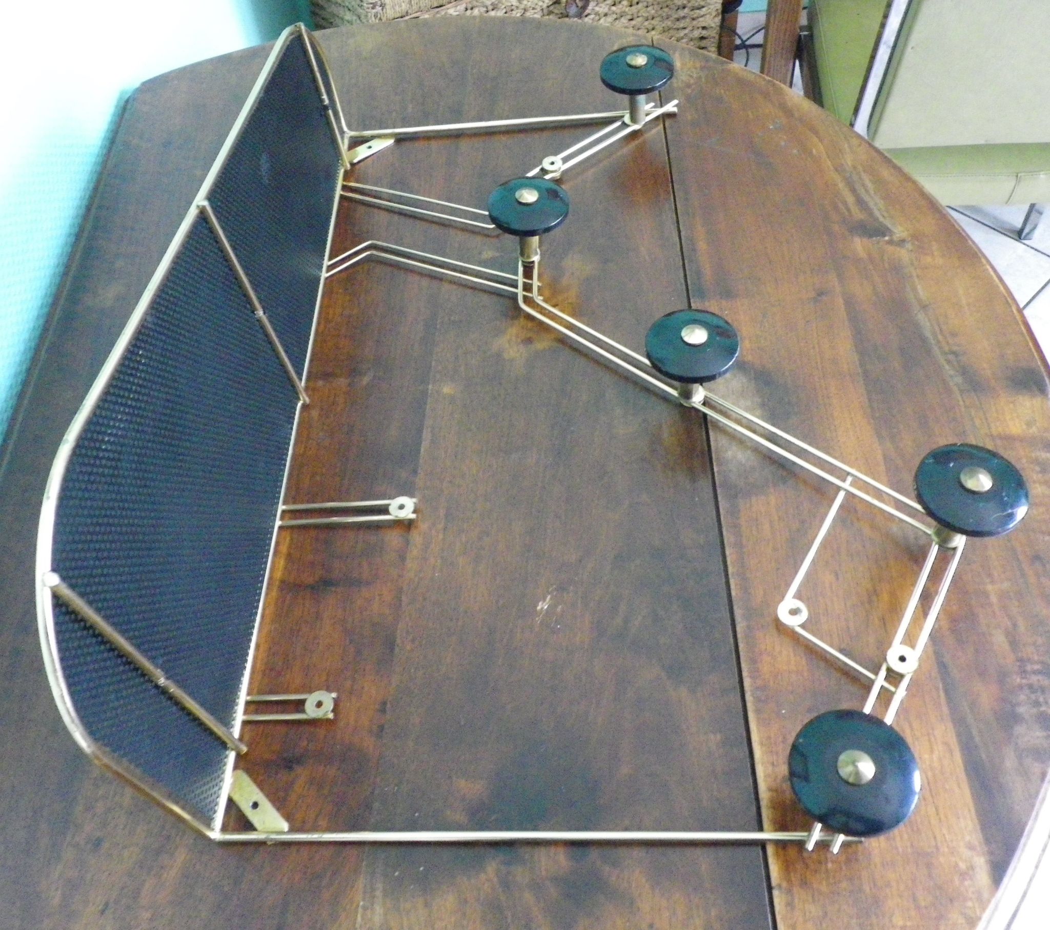 Wall coat rack