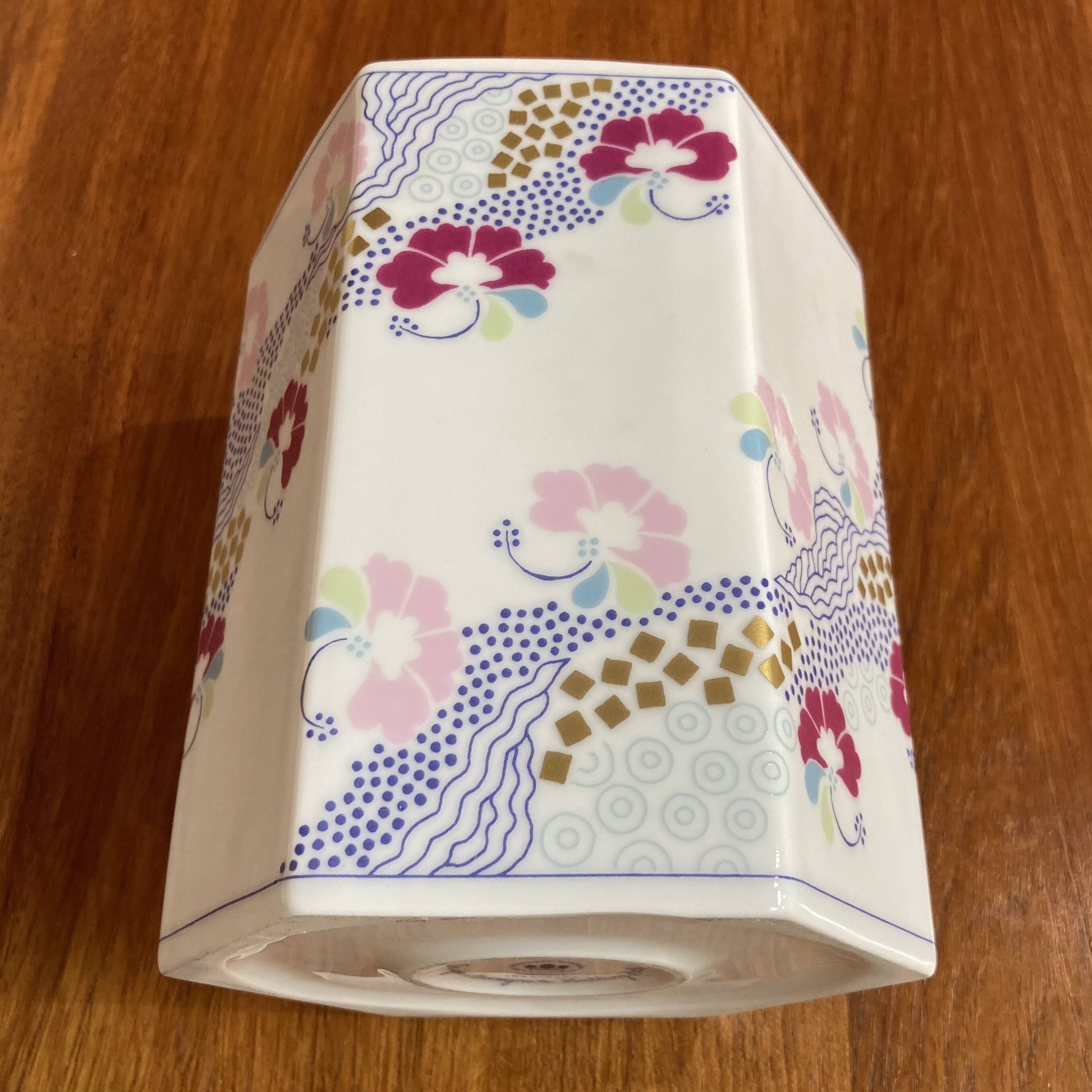 Set of five scandinavian design ceramics.