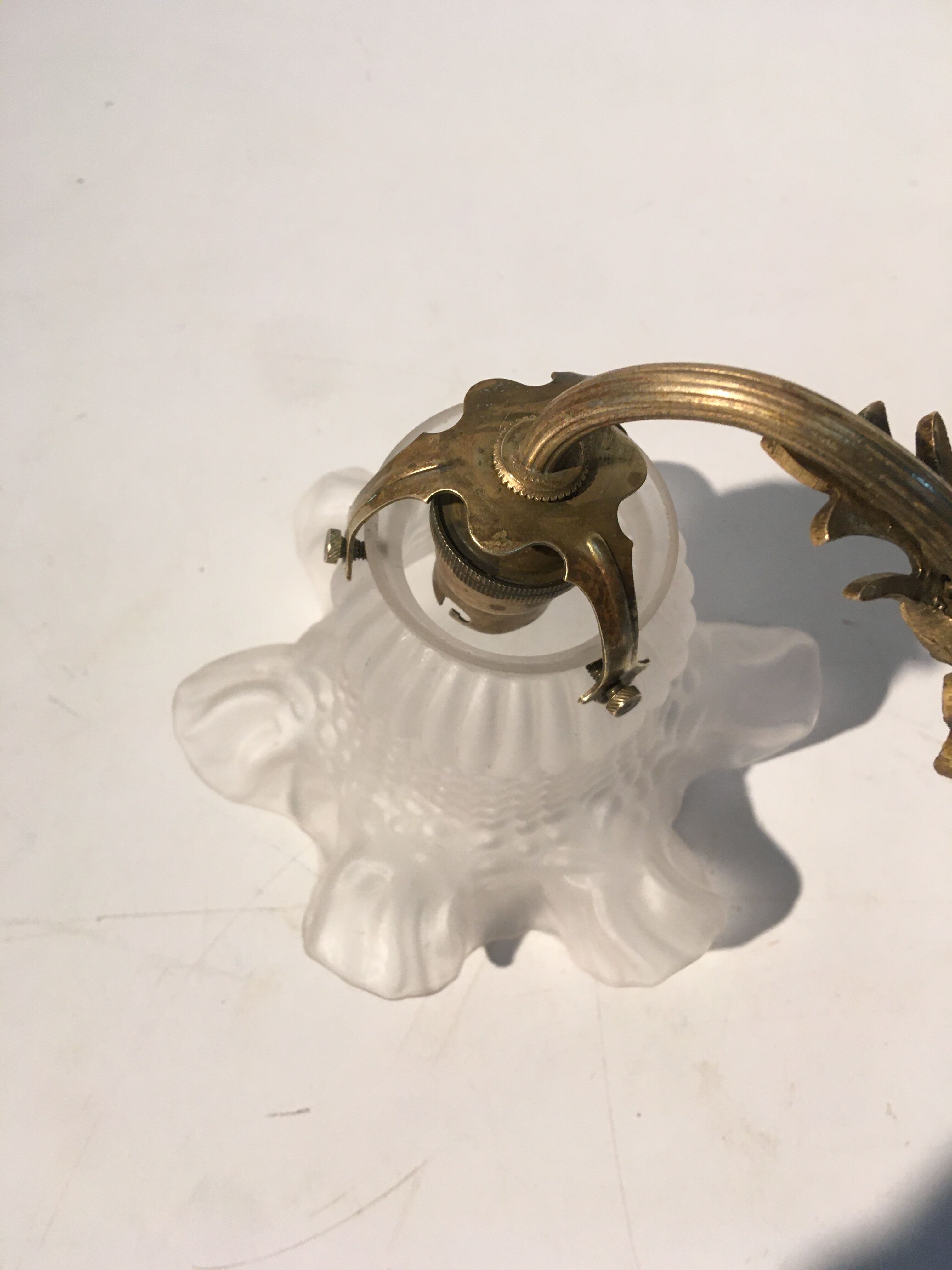 Brass Art Deco tulip sconce