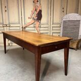 Farm table in cherry wood from the late 19th century.