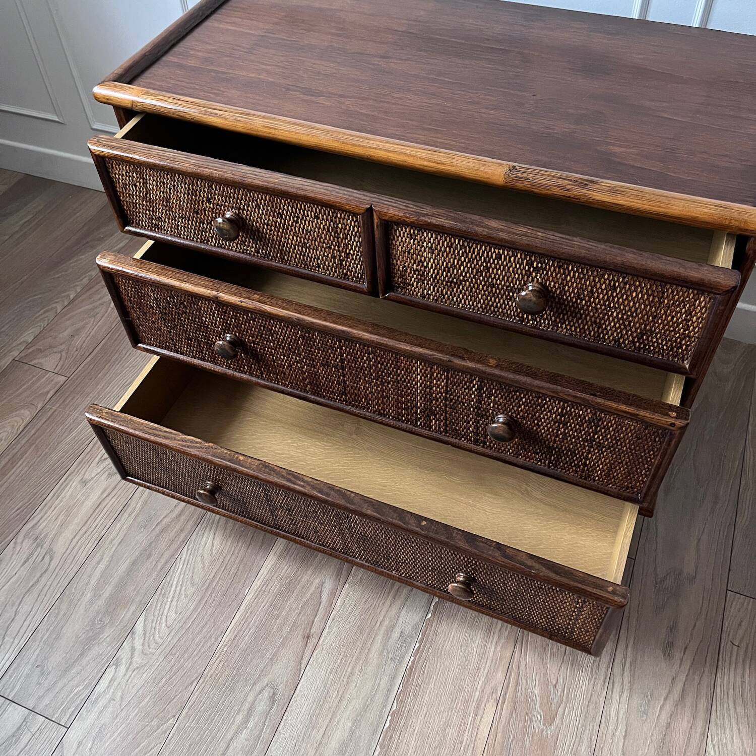 Commode en rotin