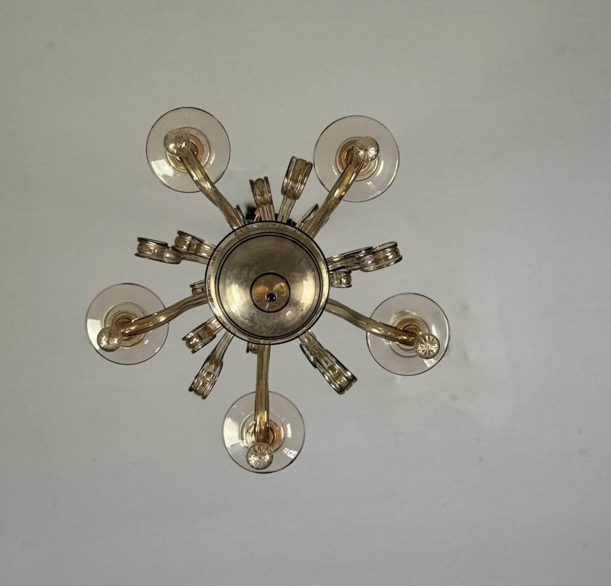 Venetian chandelier in golden Murano glass with a black border, circa 1950
