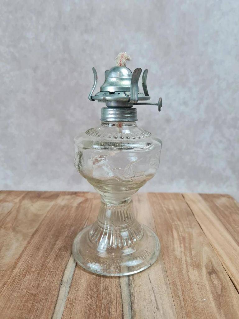 Antique glass oil lamp, dove decoration, An Qing China