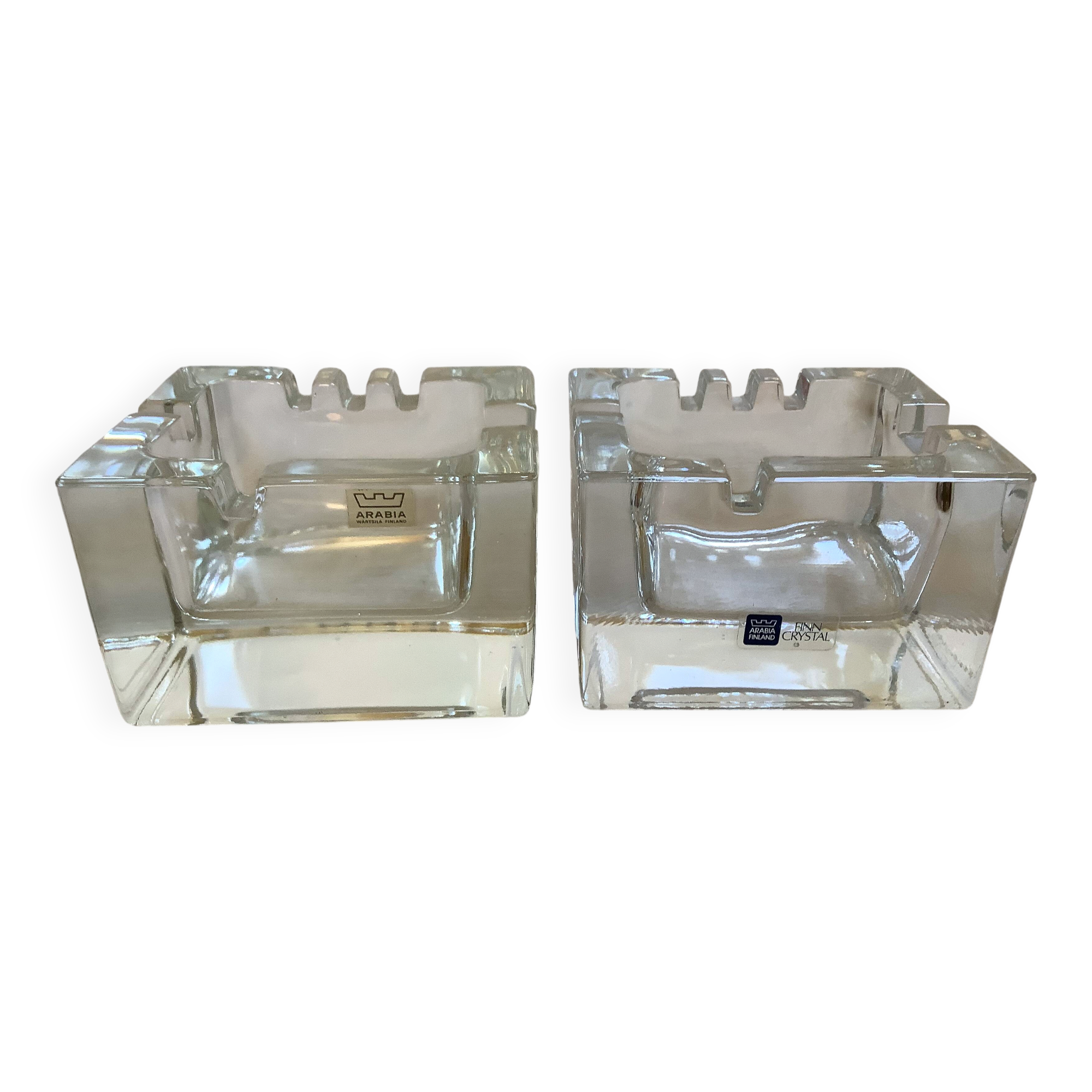 Pair of Scandinavian design ashtrays by Kaj Franck, Nuutajärvi.