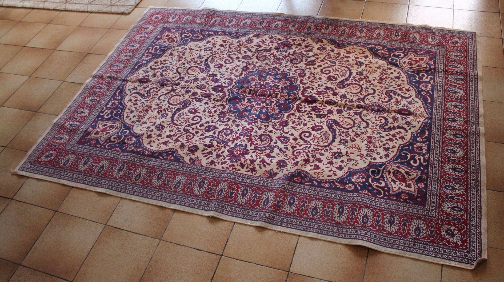 Persian rug 197 x 138
