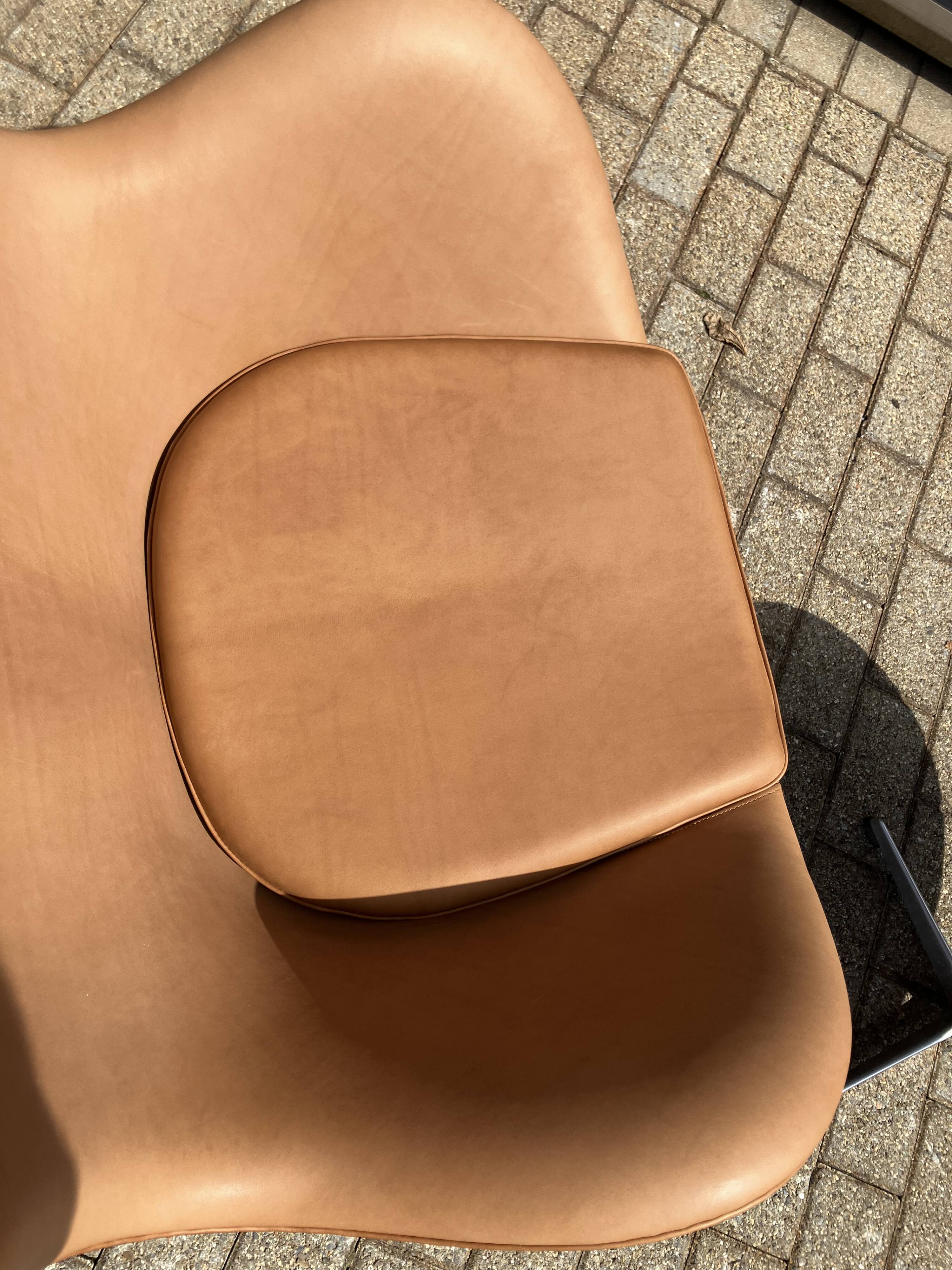 Fritz Hansen Egg Chair + Ottoman, Camel Cognac leder 1968!!