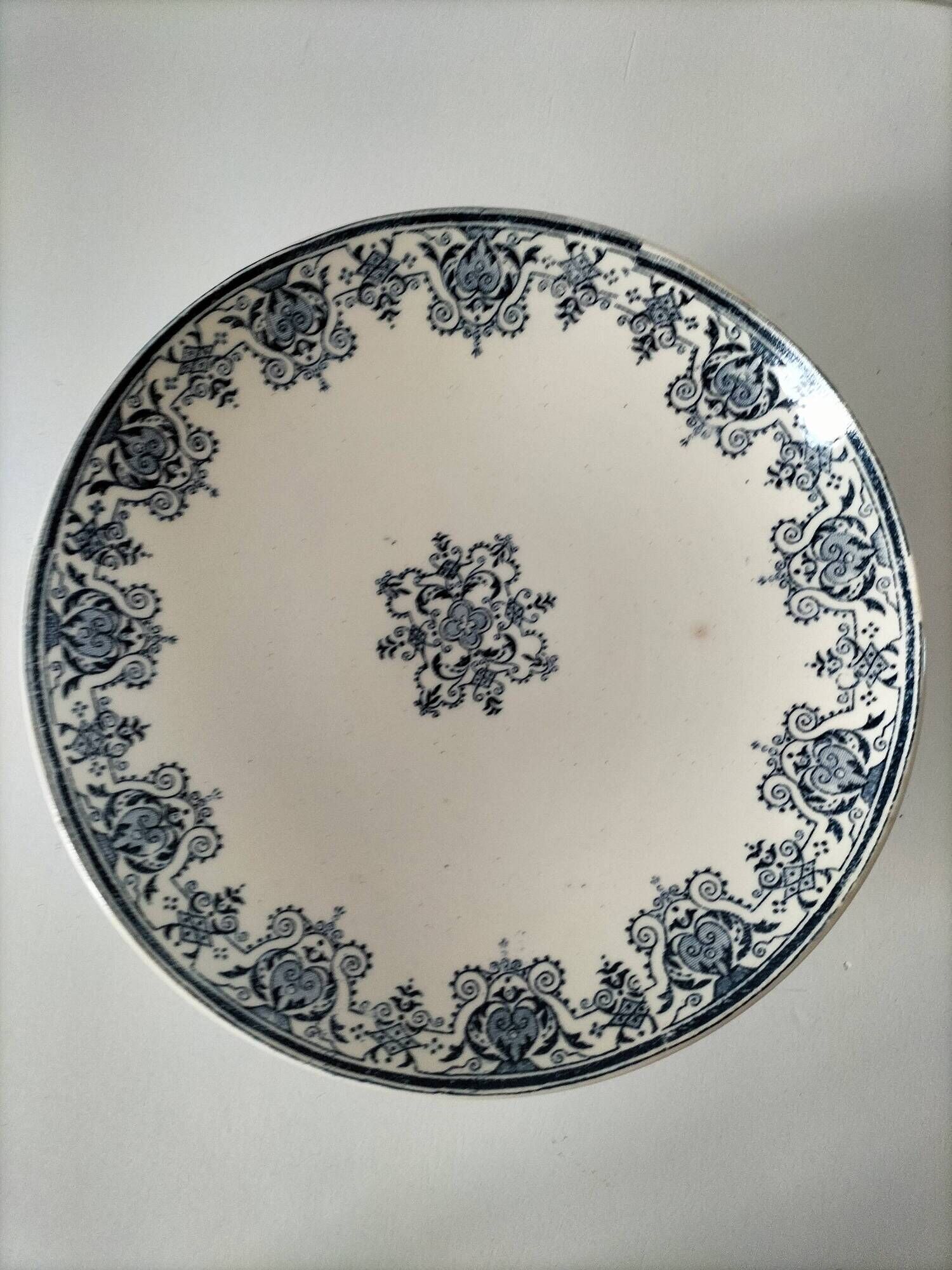 Ironstone compote by Manufacture Clairefontaine, Regency decoration, circa 1900.