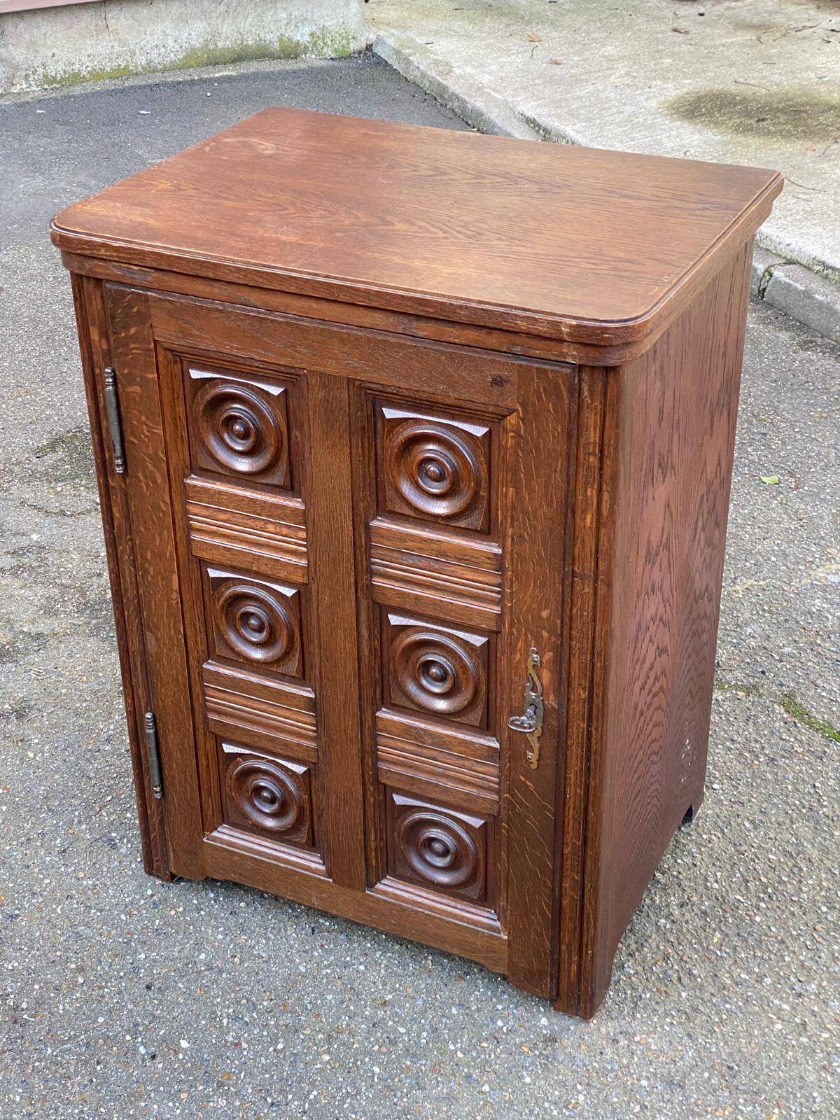 Vintage solid wood commode in Breton style