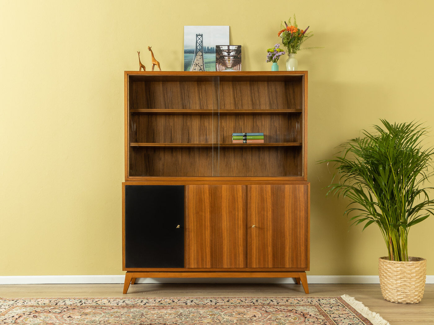 1960s showcase, behr möbel