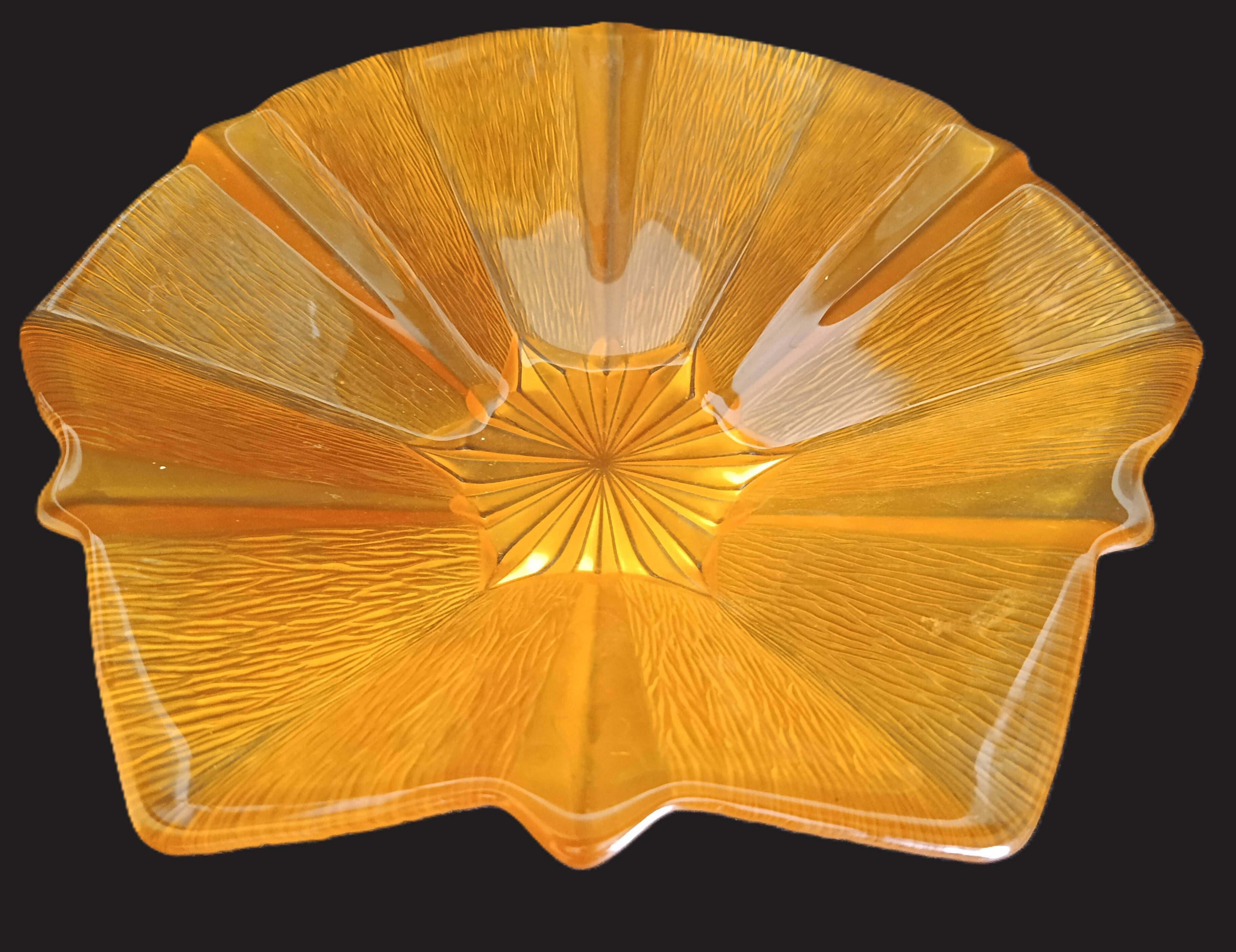 Walther Glass star-shaped glass centrepiece