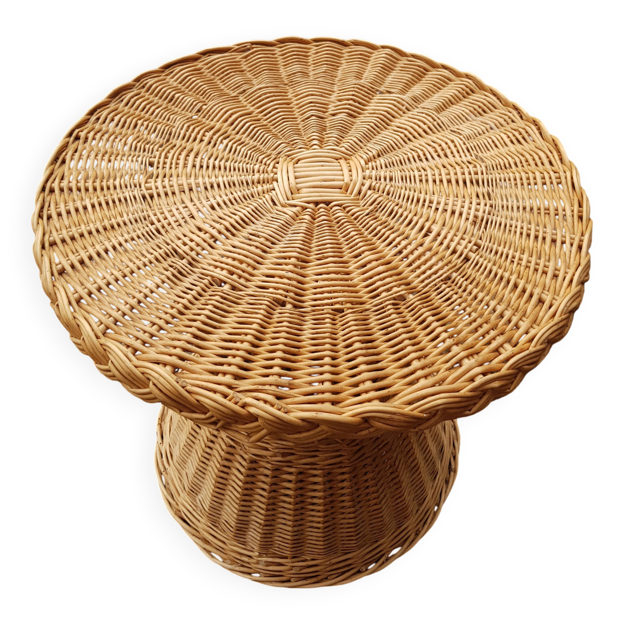 Round wicker side table