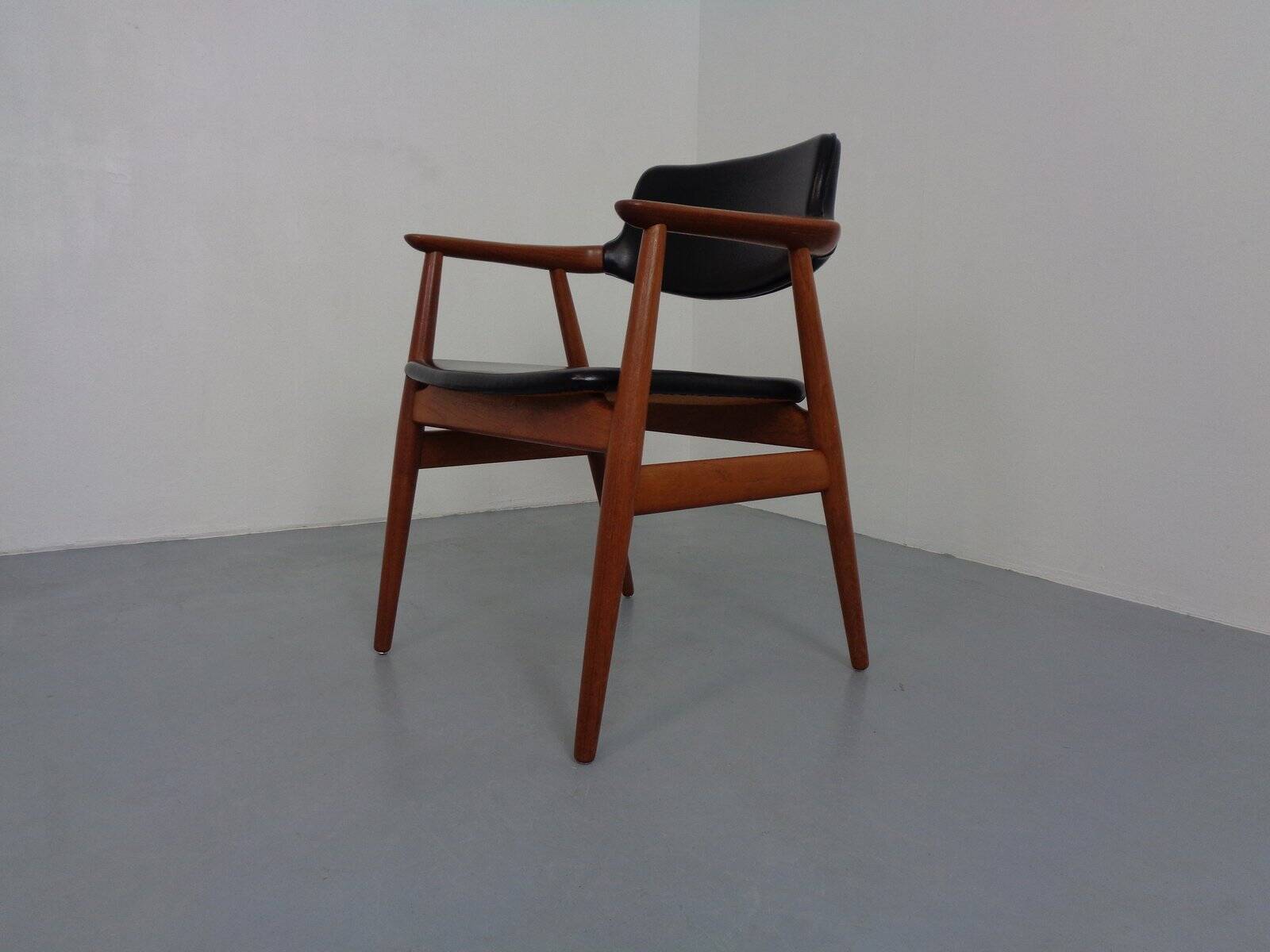 Danish Teak Gm11 Armchair by Svend Aage Eriksen of Glostrup, Denmark, 1960s