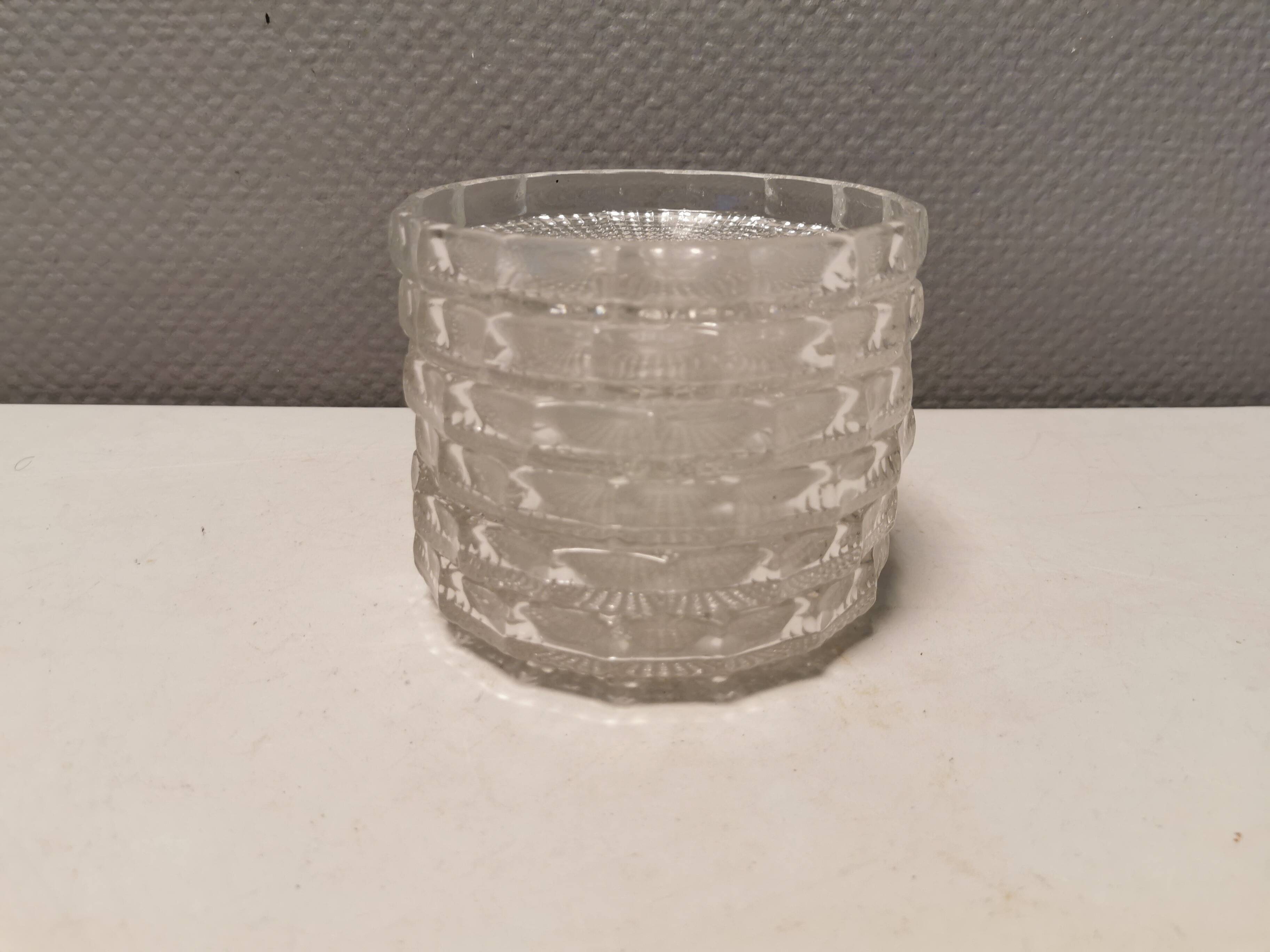 6 desert plates/ice cream plates in crystal glass from the 1960s.