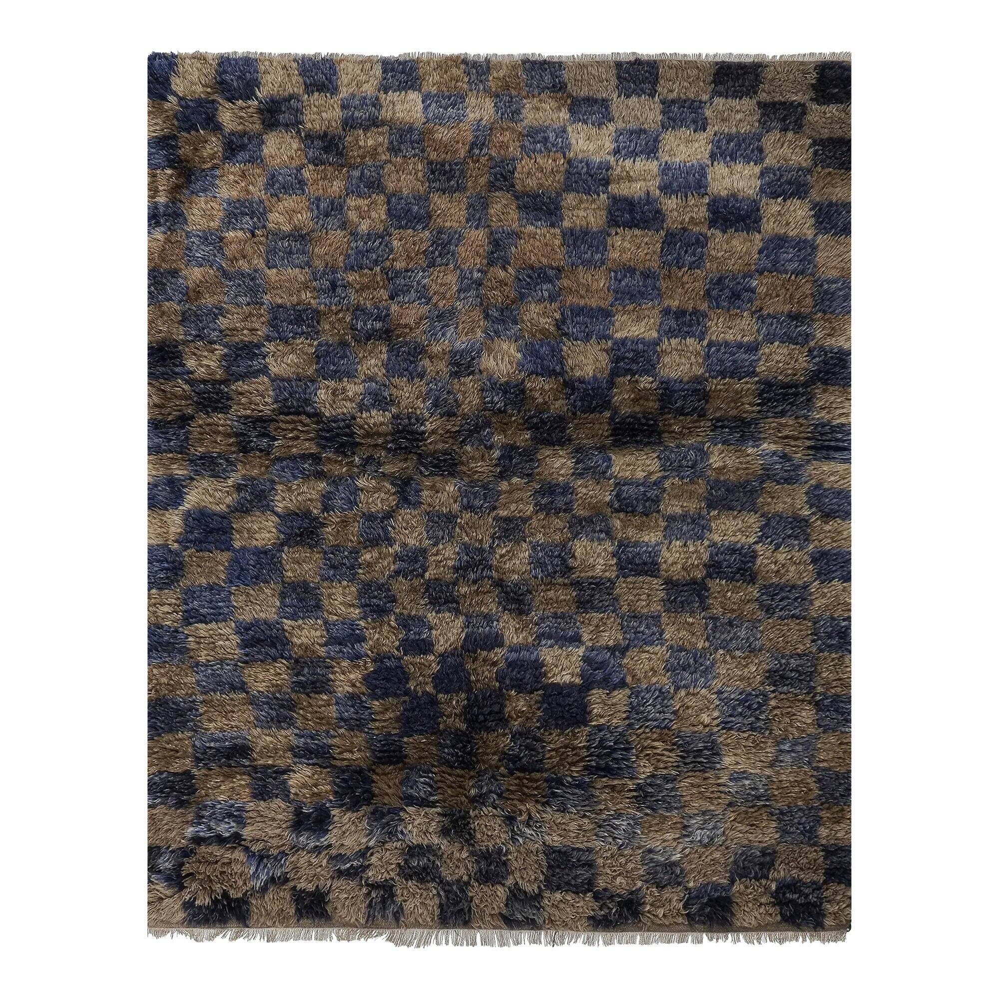 Vintage Turkish handmade rug 136x179 cm