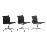 Set of 4 Eames Aluminum Group chairs model EA104-105