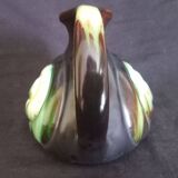 Vase with 3 flowers in the shape of a ceramic snail from Thulin (Belgium)