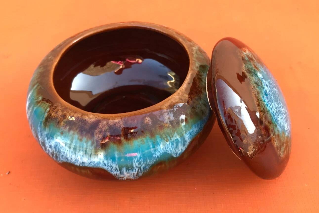 1960s Candy dish / Jewelry box Glazed ceramic