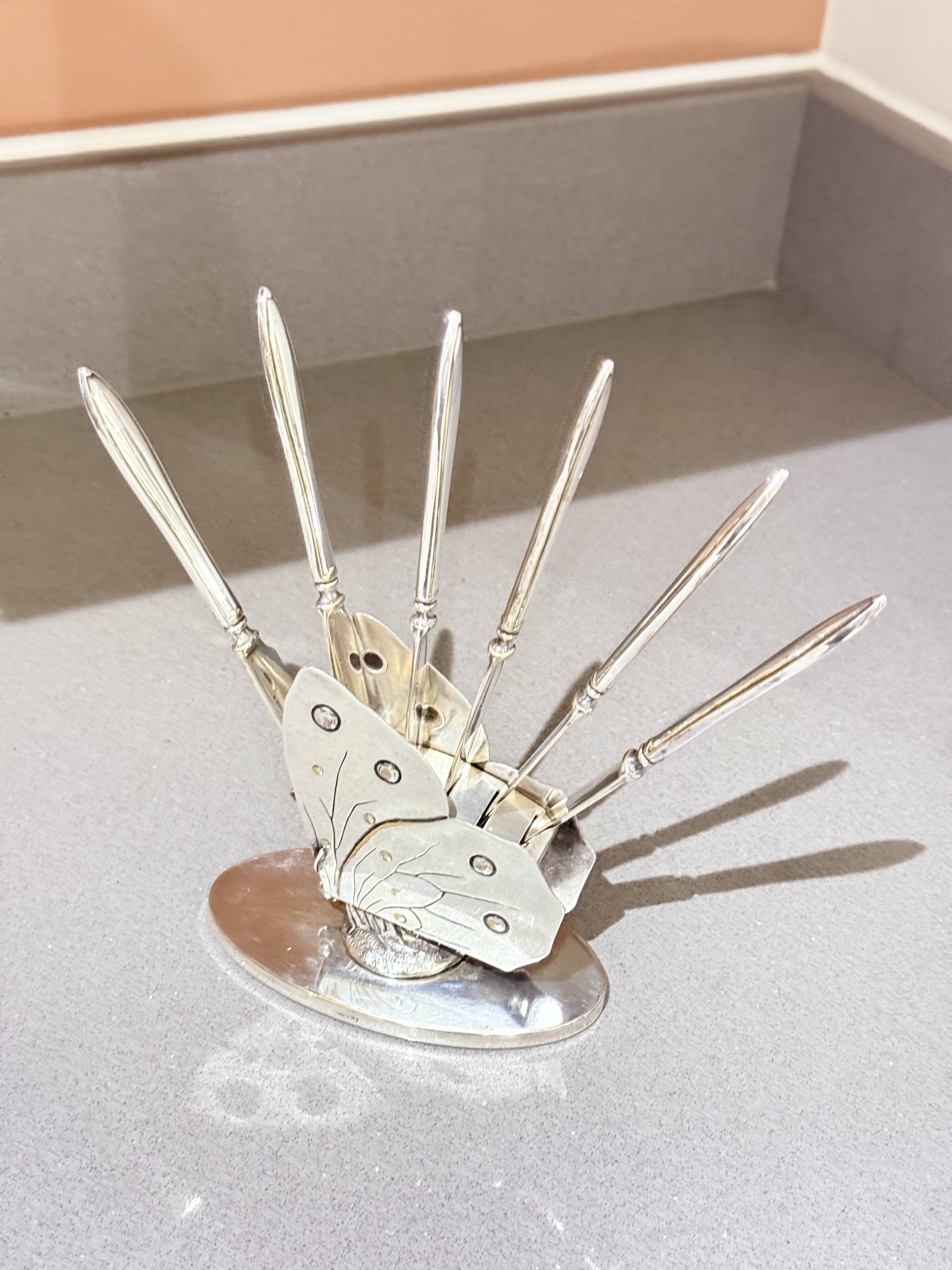 Vintage Silver-Plated Butterfly Knife Holder Set of Six Decorative Butter Knives