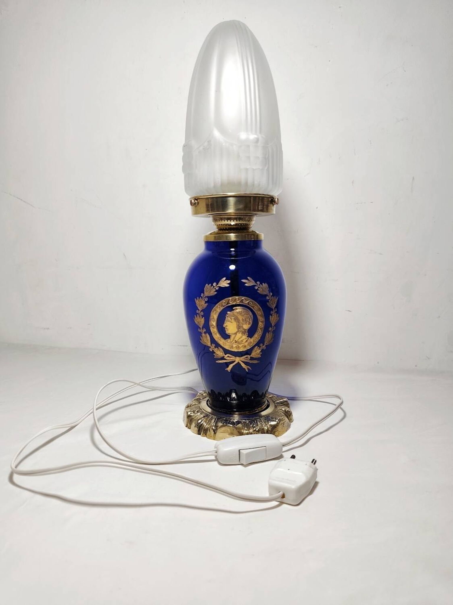 Lampe de table en verre. Espagne, années 1940.