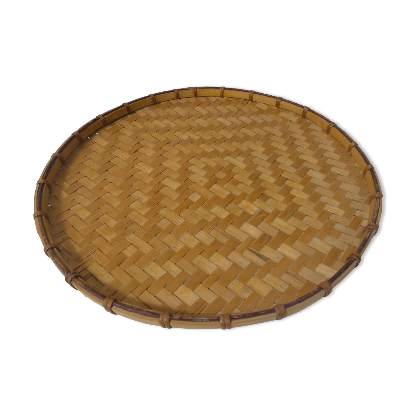 Round rattan tray