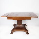 Dining table of mahogany from around the 1920s