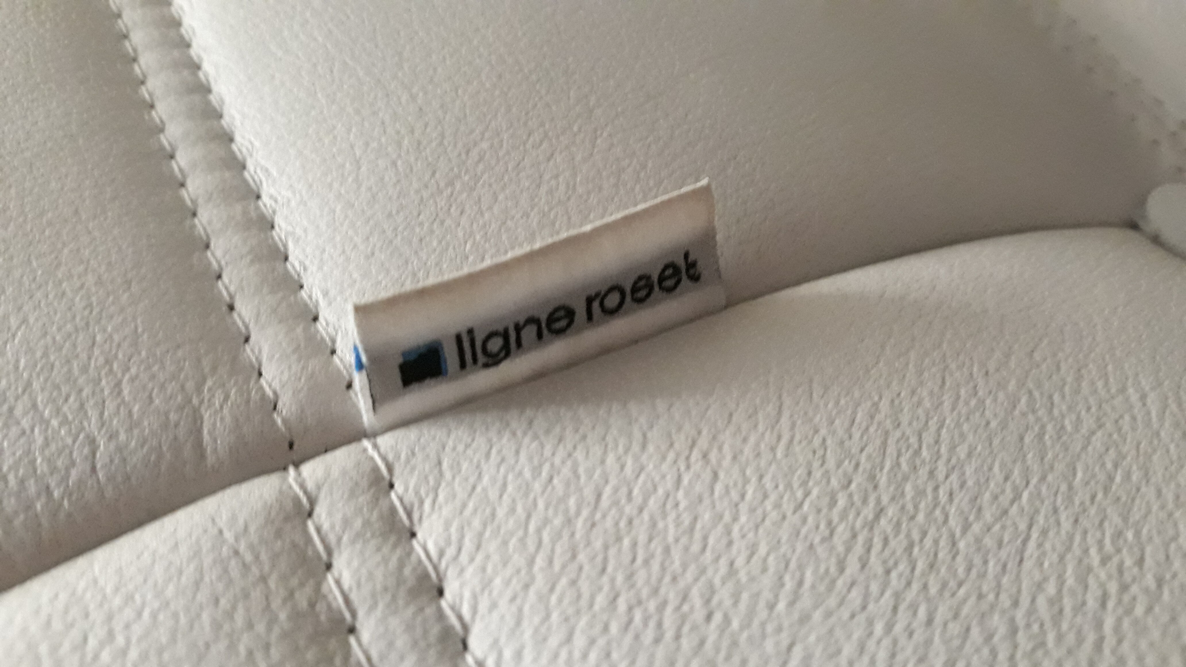 Togo sofa by Michel Ducaroy for Ligne Roset