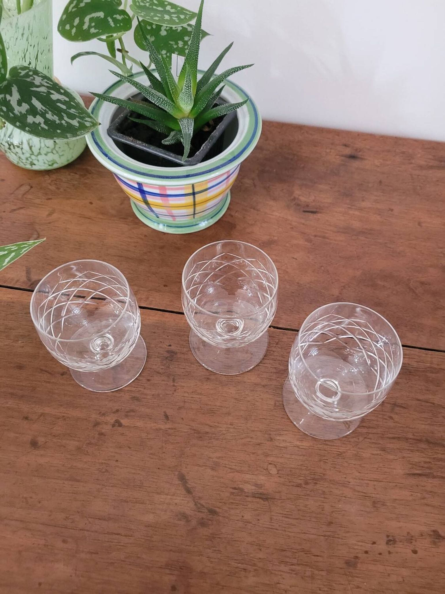 Lot de 3 verres à digestif en cristal taillé