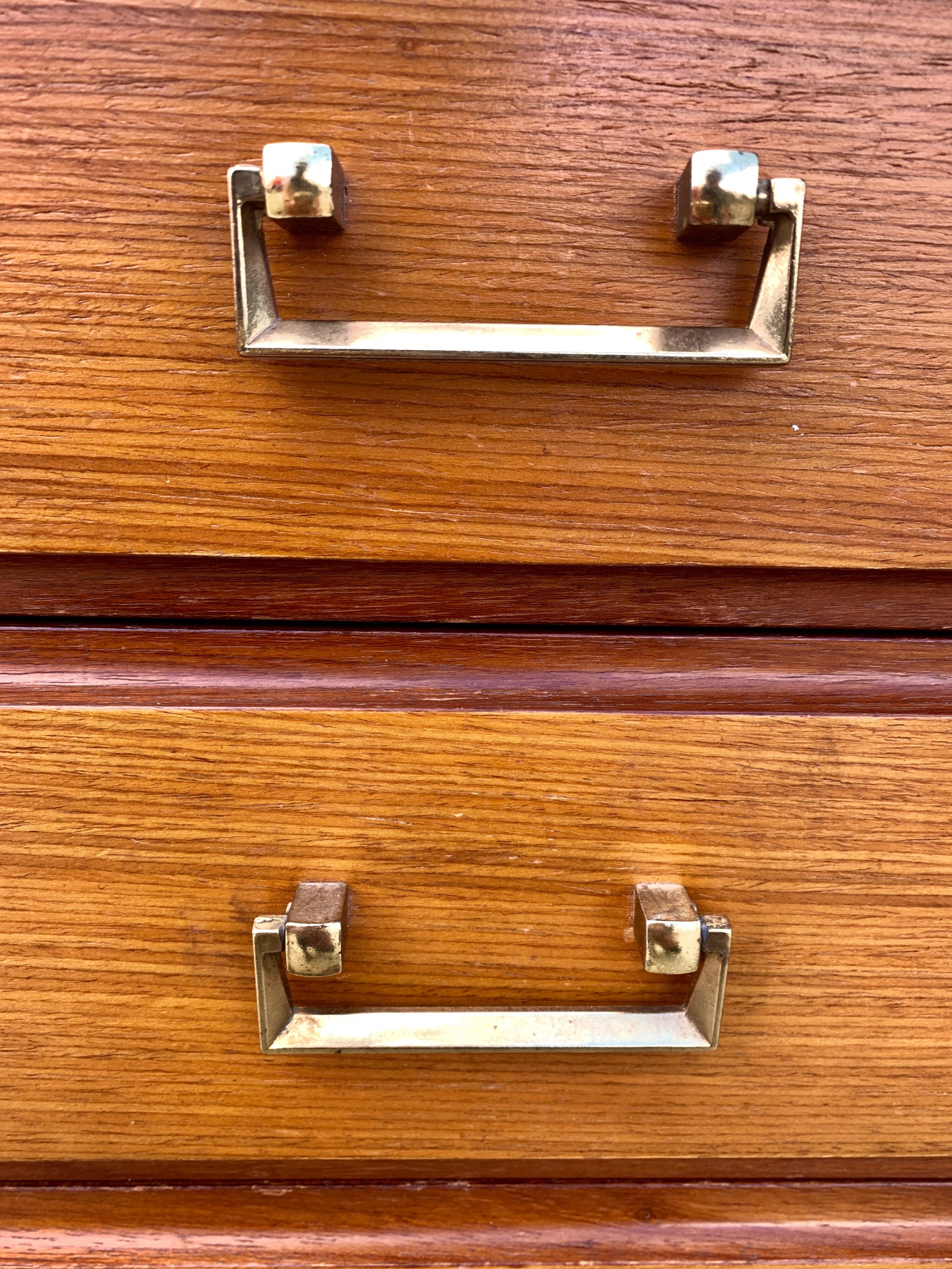 Teak enfilade from the 1970s by the English brand William Laurence.