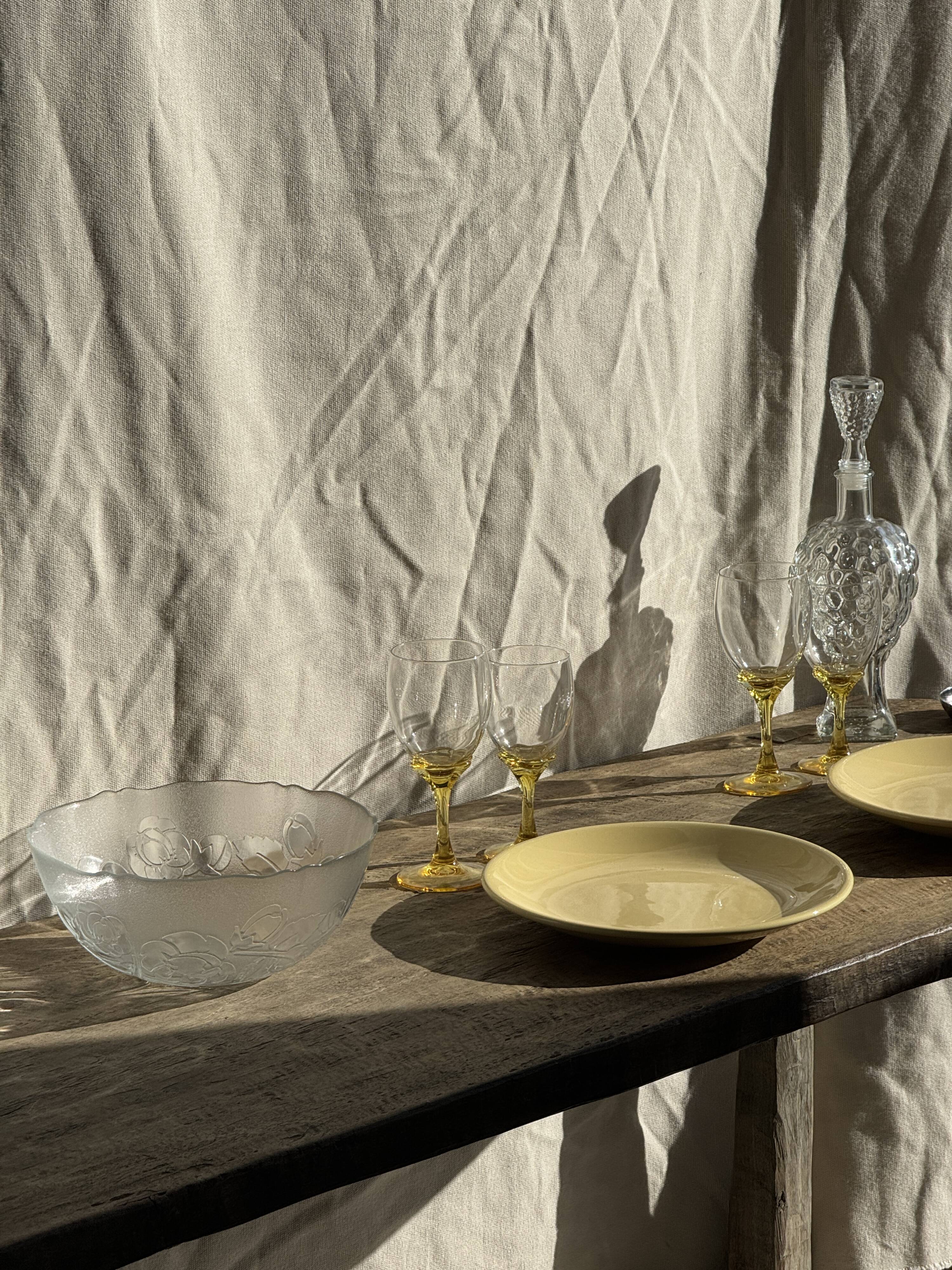 Set of 2 large yellow plates without brand D25.5