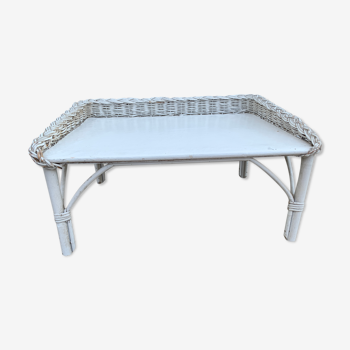 White rattan breakfast tray