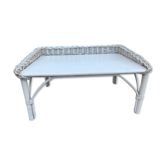 White rattan breakfast tray